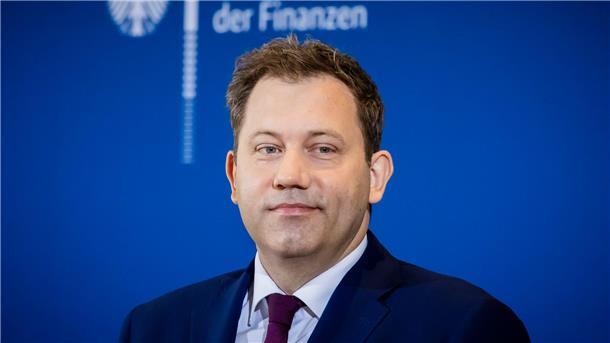 Steuerschätzung: Keine Entlastung für Klingbeils Haushalte Klingbeil sieht keine Chance für zusätzliche Wünsche seiner Kabinettskollegen.