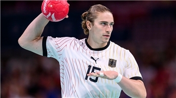 Knorr hat in einem Interview den Umgang mit Sportstars in Deutschland kritisiert.