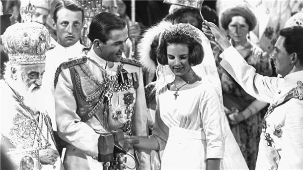 König Konstantin und seine Braut, die dänische Prinzessin Anne-Marie, werden am 18. September 1964 getraut.