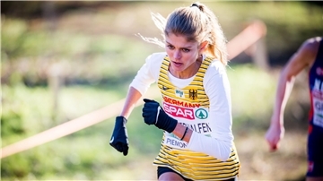 Konstanze Klosterhalfen gewann bei der Cross-EM in Antalya Silber.