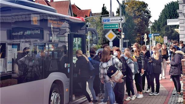 Wesermarsch: TIM-Tickets gibt es nur bis Klasse 10 Kreisschüler- und Kreiselternrat wünschen sich, dass alle Schülerinnen und Schüler vom Landkreis Wesermarsch das TIM-Ticket gestellt bekommen.
