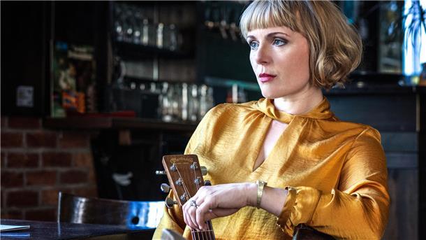 Die Kulturtipps der Redaktion: Die 20er Jahre kommen nach Bremerhaven Kristin Shey singt Blues, Jazz und Soul im Pferdestall in der Gartenstraße.