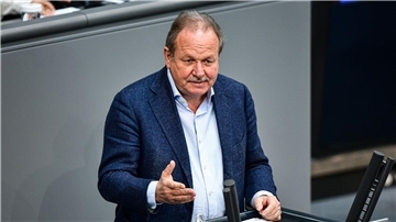 Kritik am geplanten Kapitalstock für die Rente kommt auch von dem Grünen-Politiker Frank Bsirske.