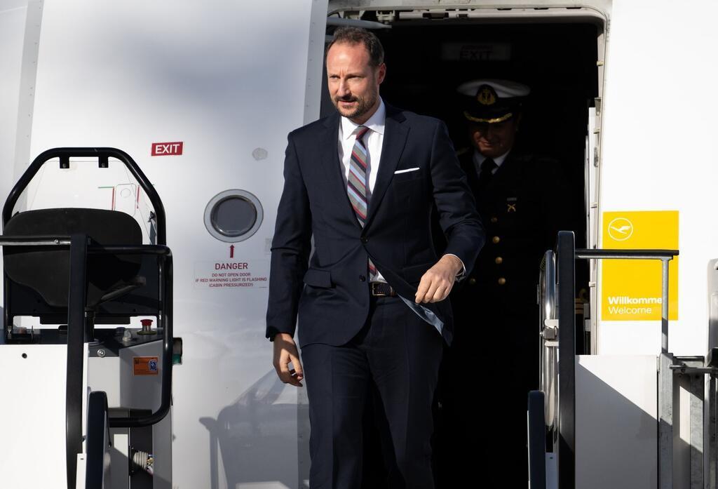 Norwegens Kronprinz Haakon besucht Deutschland Kronprinz Haakon ist in München gelandet.