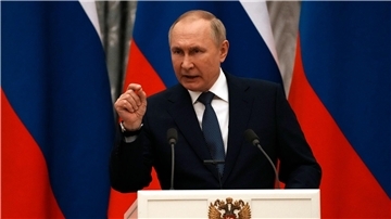 Kündigte bereits am 21. Februar in seiner Rede zur Lage der Nation die Aussetzung des Vertrags an: Wladimir Putin.