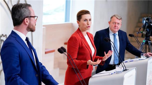 Kürzlich noch Rivalen, jetzt Regierungspartner: Jakob Ellemann-Jensen (v.l.), Mette Frederiksen und Lars Løkke Rasmussen.