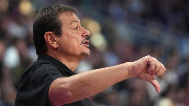 Voller Selbstvertrauen: Das ist Deutschlands EM-Finalgegner Kult-Trainer in Europa: Ergin Ataman.