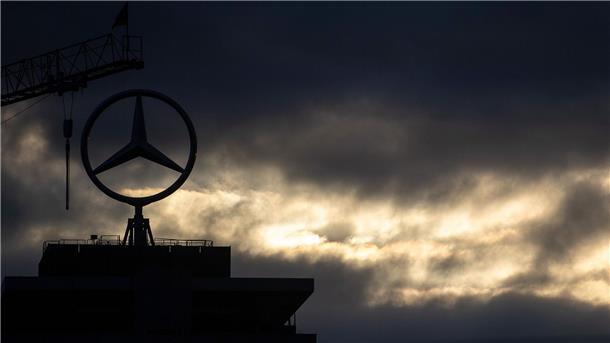 Diesel-Skandal ohne Ende: Investoren klagen gegen Mercedes Kursverluste wegen des Dieselskandals: Prozessauftakt gegen Mercedes in Stuttgart.