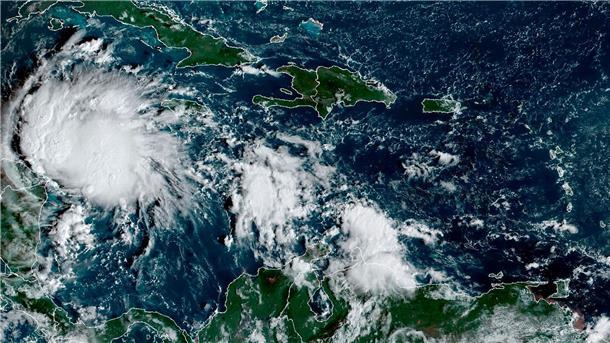 Kurz vor der Ankunft von Hurrikan „Lisa“ haben die Behörden im mittelamerikanischen Land Belize Notunterkünfte eingerichtet und Flughäfen geschlossen.