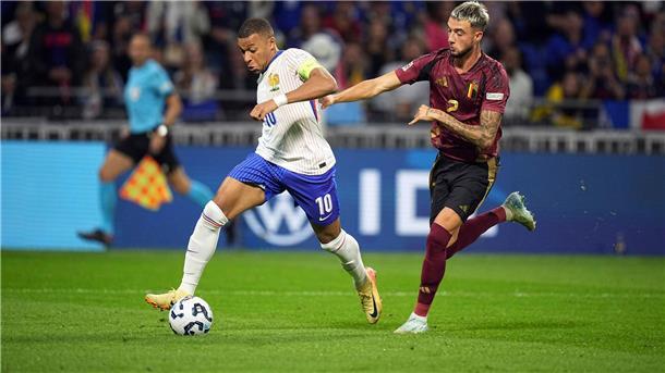 Hamann kritisiert Mbappé: Bringt im Moment keine Leistung Kylian Mbappé (l) kehrt für die letzten beiden Nations-League-Spiele nicht in den Kader von Vizeweltmeister Frankreich zurück.