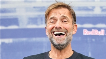 Lacht Jürgen Klopp über die Trainer-Gerüchte aus Italien oder kommt es doch zu einem spektakulären Comeback?