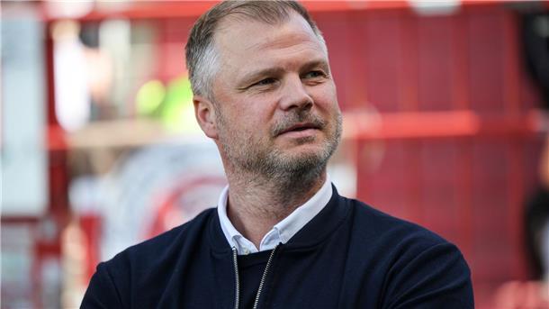 Lässt Nick Woltemade nun doch noch ziehen: VfB-Sporvorstand Fabian Wohlgemuth. (Archivbild)