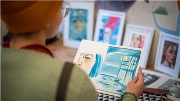 Laila El Sawi (23) aus Kairo, nahm am Unesco-Austrauschprogramm teil, um unter anderem drei Monate als Künstlerin im "Atelier Goethe45" des Bremerhavener Kunstvereins zu arbeiten.
