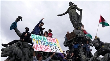 Landesweit demonstrierten Französinnen und Franzosen gegen den Rassemblement National. Die rechtsnationale Partei holte bei der Europawahl die meisten Stimmen.