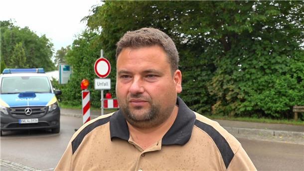 „Den Knall noch in den Ohren“: Zug entgleist nach Erdrutsch Landwirt Johannes Figel war als einer der Ersten vor Ort.