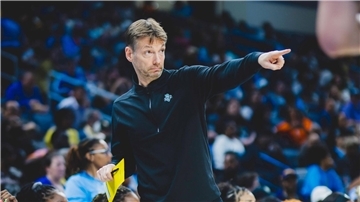 Lange war in den USA für New York Liberty tätig.