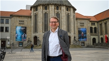 Lars Tietje ist der kommende Intendant des Stadttheaters Bremerhaven.