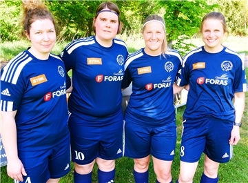 Laura Steffens, Romina Wellbrock, Larissa Ehlers und Friederike Reick (von links) gründeten vor einem Jahr in Anderlingen die zweite Ü30-Frauenmannschaft im Landkreis Rotenburg.