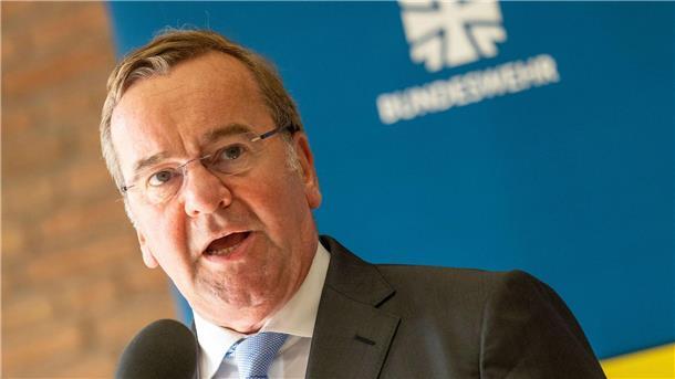 Bund prüft Einstieg bei Thyssenkrupp Marine Systems Laut Bundesverteidigungsminister Boris Pistorius erwägt der Bund einen Einstieg bei Thyssenkrupp Marine Systems.