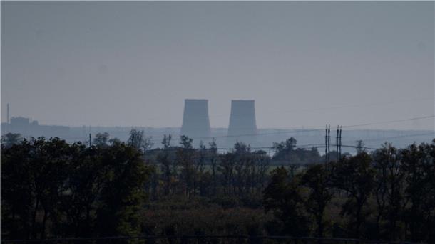 Moskau: Ukraine nutzt Atomkraftwerke als Waffenlager Laut Kiew soll Russland auch Militärtechnik auf dem AKW-Gelände in Saporischschja stationieren.