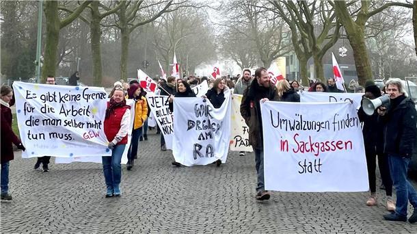 Lehrkräfte demonstrieren in Bremerhaven