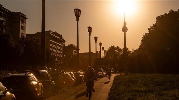 Leif Randts neuer Roman: Gefühle mit Blur-Effekt Leif Randts neuer Roman spielt zu weiten Teilen in Berlin - ohne ein Berlin-Roman zu sein. (Symbolbild)
