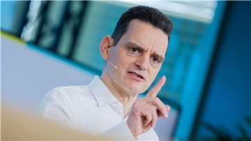 Leonhard Birnbaum fordert mehr Tempo bei der Energiewende ein.