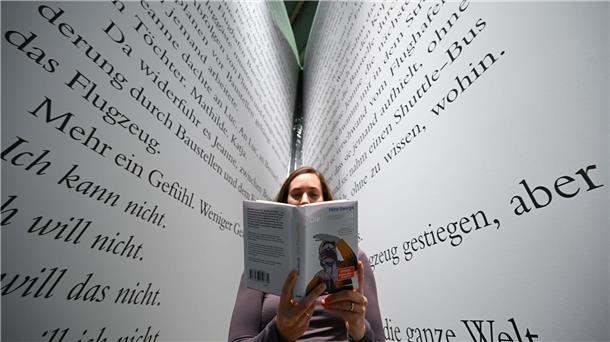 Bilder des Tages Lesefreude auf der Frankfurter Buchmesse