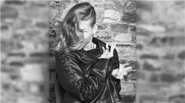 Lilli Zeifert ist 23 Jahre und schwerstbehindert. Das Foto von ihr strahlt trotzdem jede Menge Energie aus.