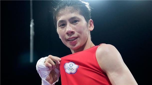 Khelif und Lin holen trotz Geschlechter-Debatte Medaillen Lin Yu-Ting freut sich über eine Olympia-Medaille.