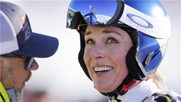 „Zurück in meiner Familie“: Vonn begeistert bei Ski-Comeback Lindsey Vonn bestritt in St. Moritz ihr erstes großes Rennen seit 2141 Tagen.