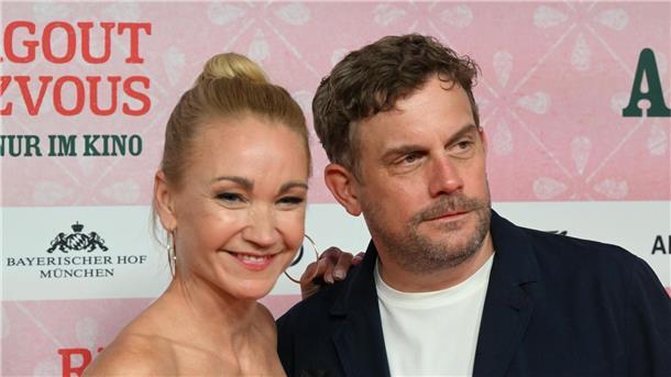 Die Filmstarts der Woche Lisa Maria Potthoff und Sebastian Bezzel bei der Premiere von „Rehragout-Rendezvous“ in München.