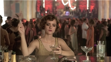 Warum deutschsprachige Serien im Ausland angesagt sind Liv Lisa Fries in einer Szene der dritten Staffel der deutschen Serie "Babylon Berlin" (undatierte Aufnahme). Deutsche Serien werden immer beliebter im Ausland.