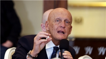 Lobende Worte von FIFA-Schiedsrichter-Chef Pierluigi Collina. (Archivbild)