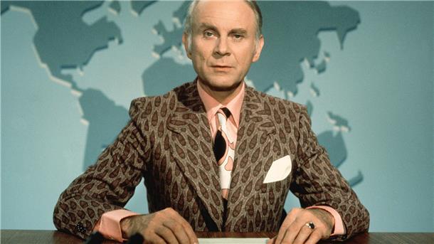 Der Komiker Loriot vor dem Hintergrundbild der Tagesschau