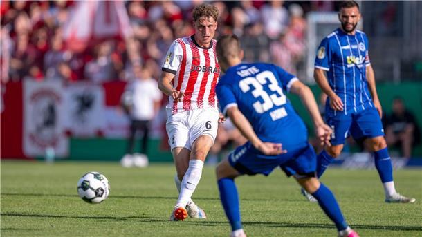 Lotte verteidigte gegen den Bundesligisten eng und kompakt. 
