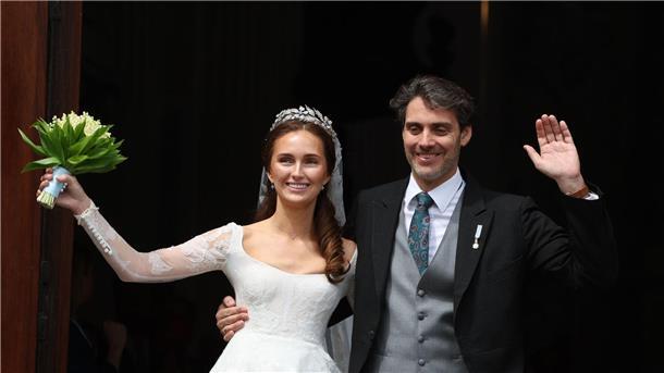 Ludwig Prinz von Bayern und seine Frau Sophie-Alexandra Prinzessin von Bayern  nach ihrer kirchlichen Hochzeit.