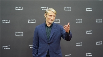 Mads Mikkelsen über Deutschland: „Wir Dänen fühlen eine starke Verbindung zu Euch.“