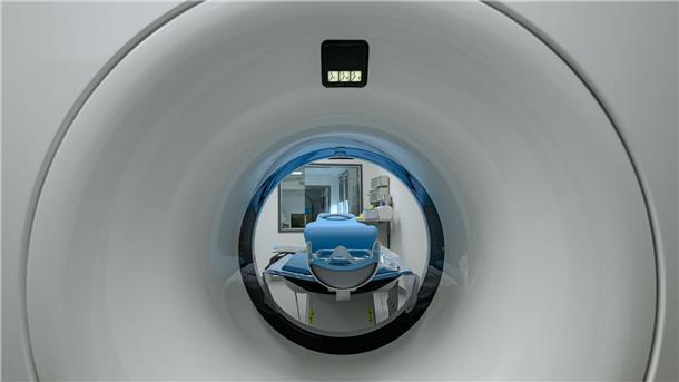 Magnetresonanztomographie (MRT) kann gerade bei Frauen mit sehr dichtem Brustgewebe eine sinnvolle Methode sein. (Archivbild)