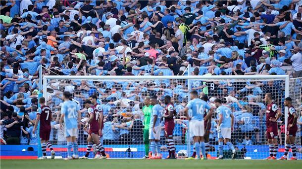 No-Show - no problem? Der Kampf gegen leere Stadionplätze Manchester City führte ein flexibles Dauerkartenmodell ein.