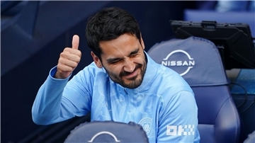 Manchester Citys Ikay Gündogan spricht in einem Interview über Textnachrichten von Oasis-Gitarristen Noel Gallagher.