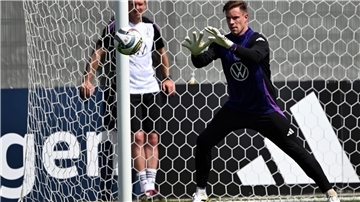 Marc-André ter Stegen ist nach seiner langwierigen Knieverletzung gleich wieder die Nummer eins im Nationalteam.