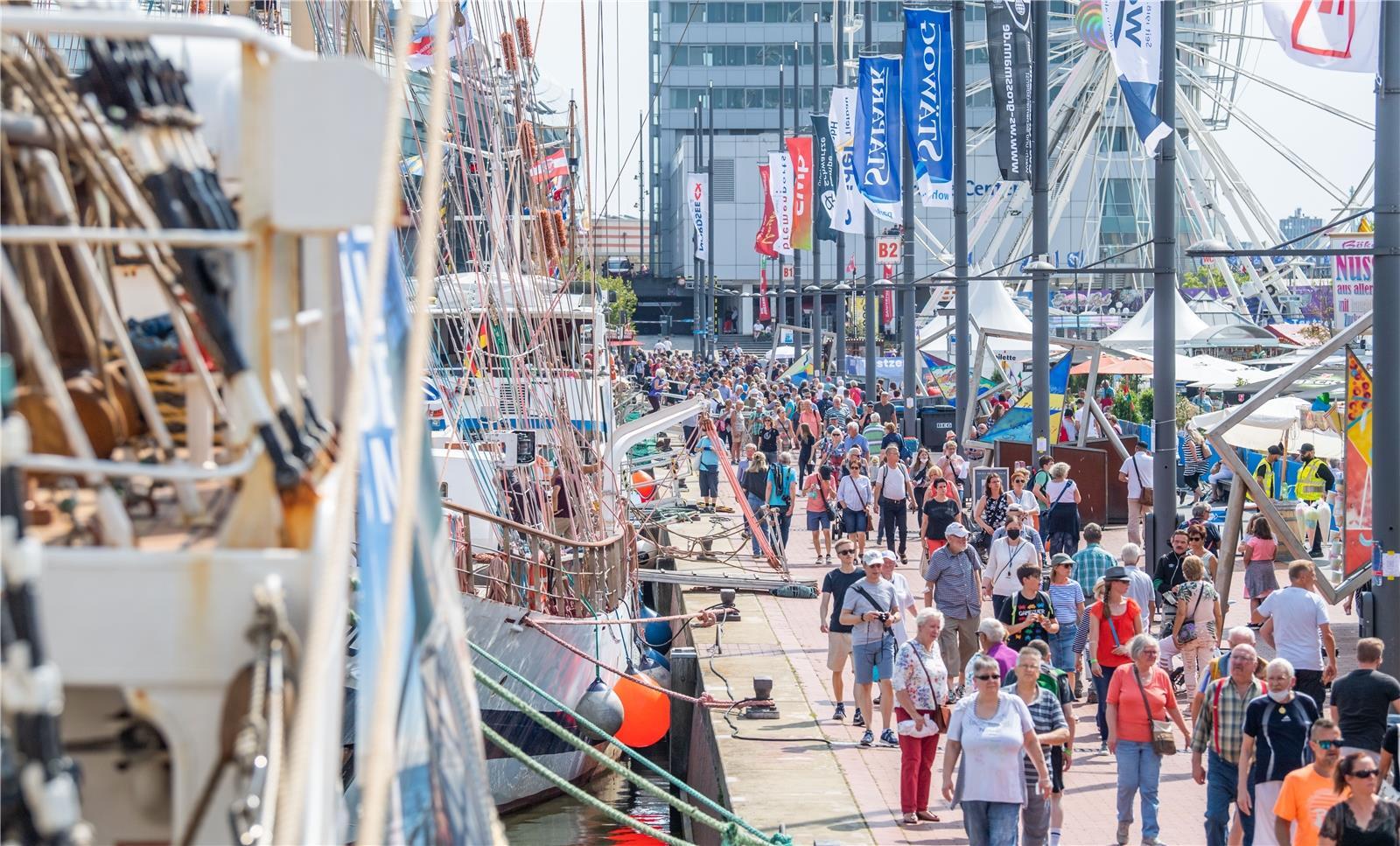 Maritime Tage in Bremerhaven 2021: Auf dem Festgelände war ordentlich was los.