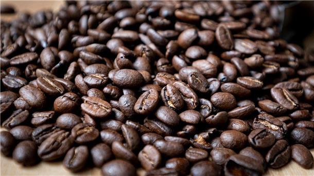 Marktführer Tchibo erhöht Mitte April die Kaffeepreise Marktführer Tchibo erhöht Mitte April die Kaffeepreise.