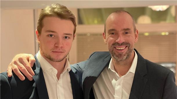 Markus Vikingstad mit seinem Vater Tore - eine Name, der im deutschen Eishockey für Erfolg steht.