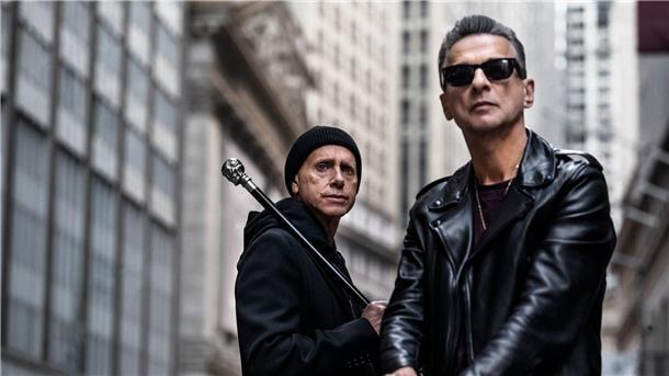 Trauer und Hoffnung mit Depeche Mode  Martin Gore (l) und Dave Gahan von Depeche Mode.
