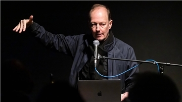 Martin Sonneborn tritt am 7. November in Bremerhaven im Capitol auf.