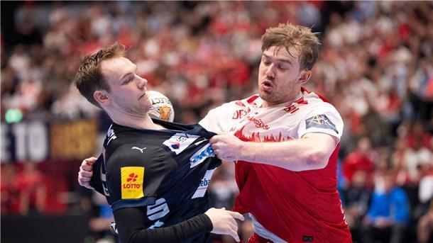Füchse Berlin stehen im Final Four der Champions League Mathias Gidsel (l) war erneut bester Werfer der Füchse.