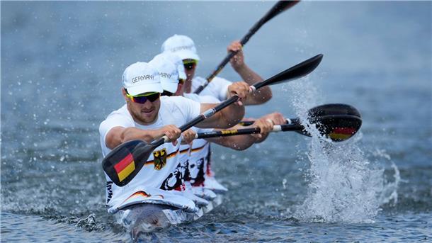 Erste Niederlage für Paradeboot Vierer-Kajak seit Heim-WM Max Rendschmidt als Schlagmann im Kajak-Vierer. Zum Weltcup-Auftakt reichte es für Platz zwei.