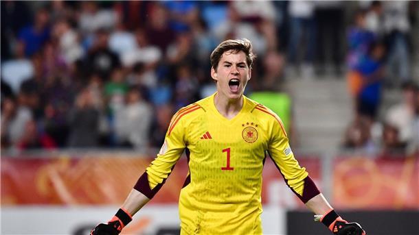 Müller mit neuem Vertrag? Routinier scherzt über KI-Video Max Schmitt wäre am Mittwoch Ersatzmann für Manuel Neuer.